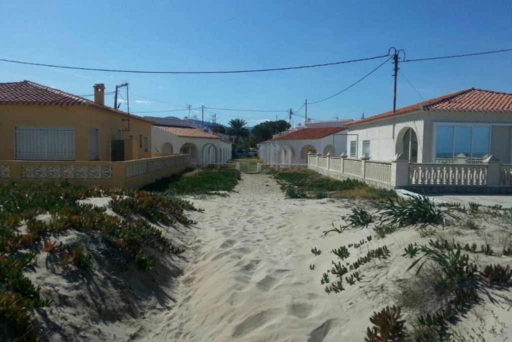 Casa A Pie De Playa En Las Marinas Denia Exterior photo